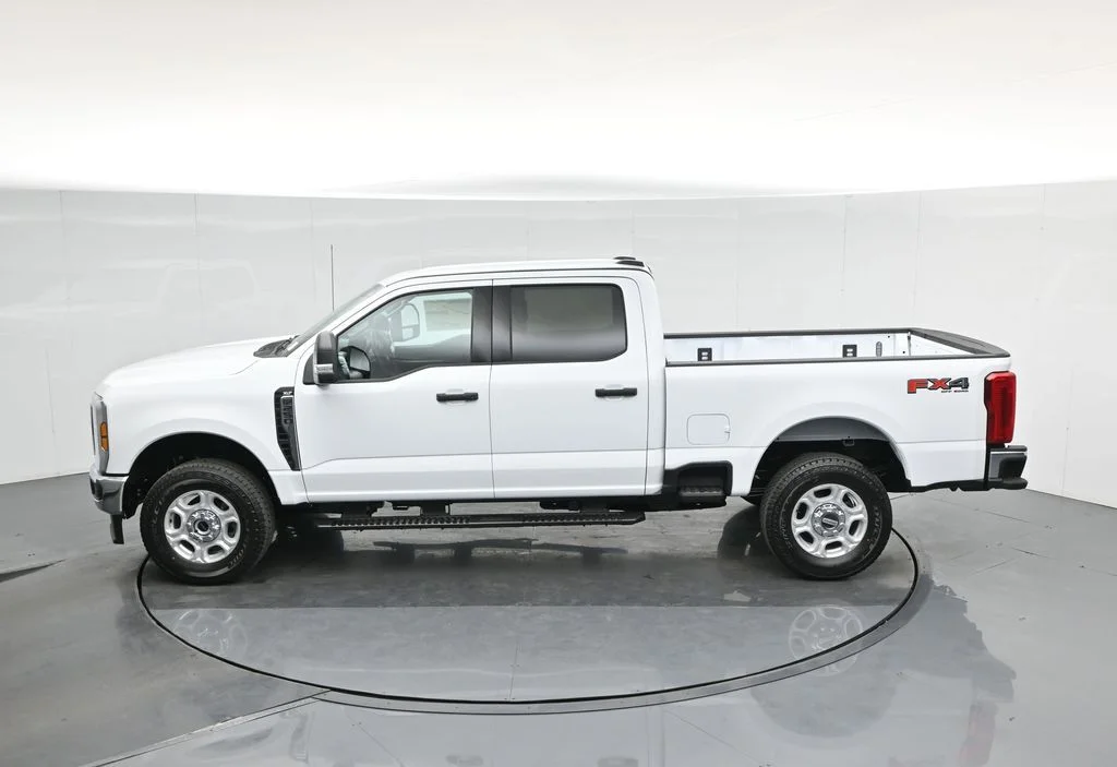 New 2026 White Ford XL image 43