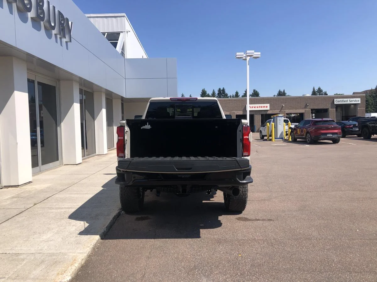 New 2026 White Chevrolet 4wd Crew Cab 159 image 7