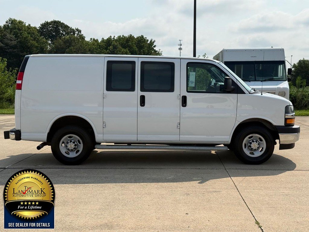 Used 2024 Summit White Chevrolet RWD 2500 135" image 4