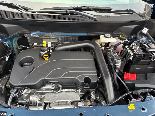 New 2027 Lakeshore Blue Metallic Chevrolet LT image 24
