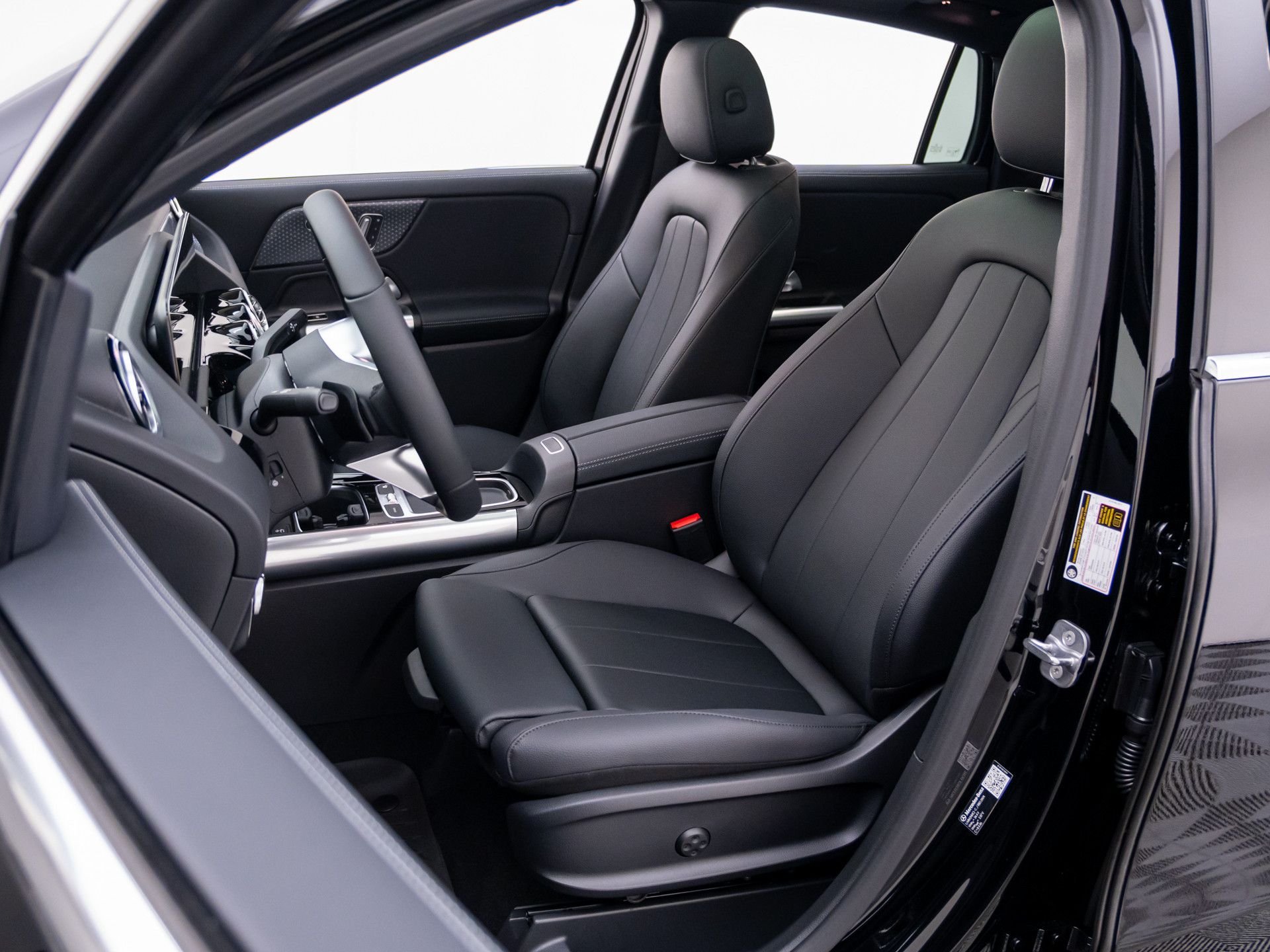 New 2026 Black Mercedes-Benz GLA 250 image 17
