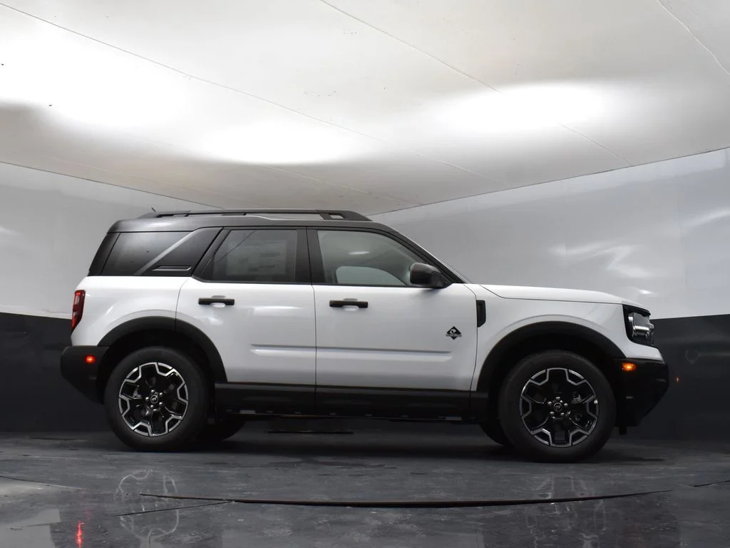 New 2026 Oxford White Ford Outer Banks® image 32