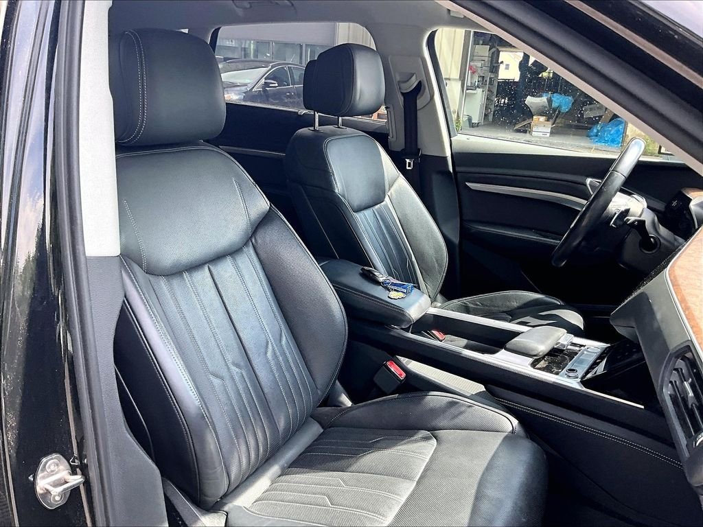 Used 2019 Black Metallic Audi Prestige image 11