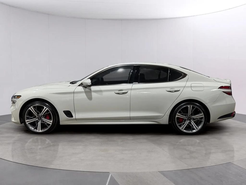 2024 GENESIS G70 Standard - Photo 6