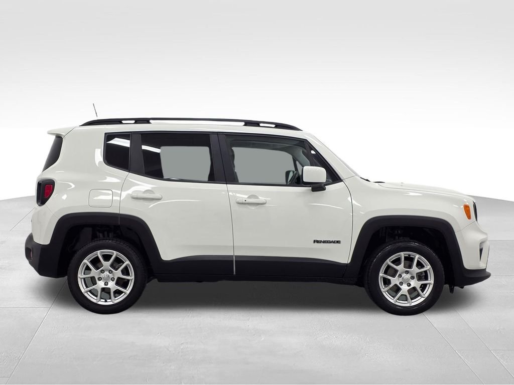 Used 2020 White Jeep Latitude image 8
