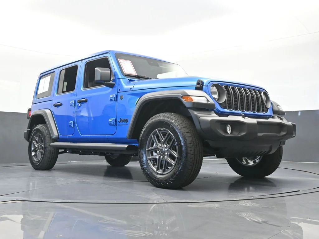 Used 2025 Hydro Blue Pearl Coat Jeep Sport S image 56