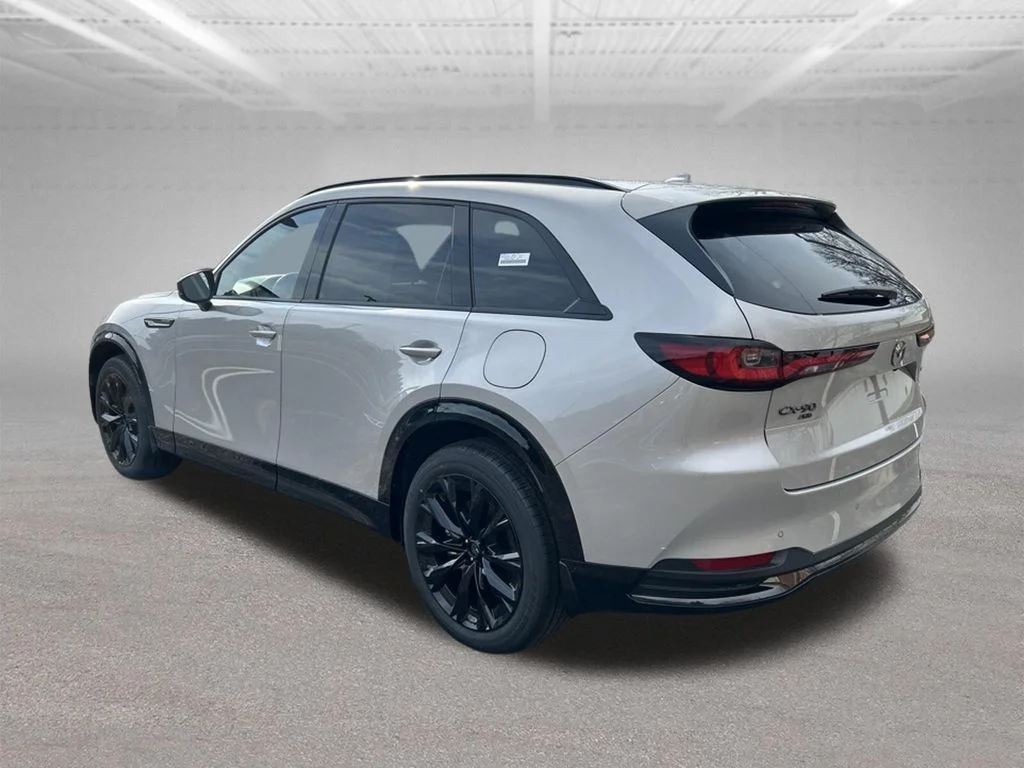 New 2026 Platinum Quartz Metallic Mazda 3.3 Turbo S Premium image 3