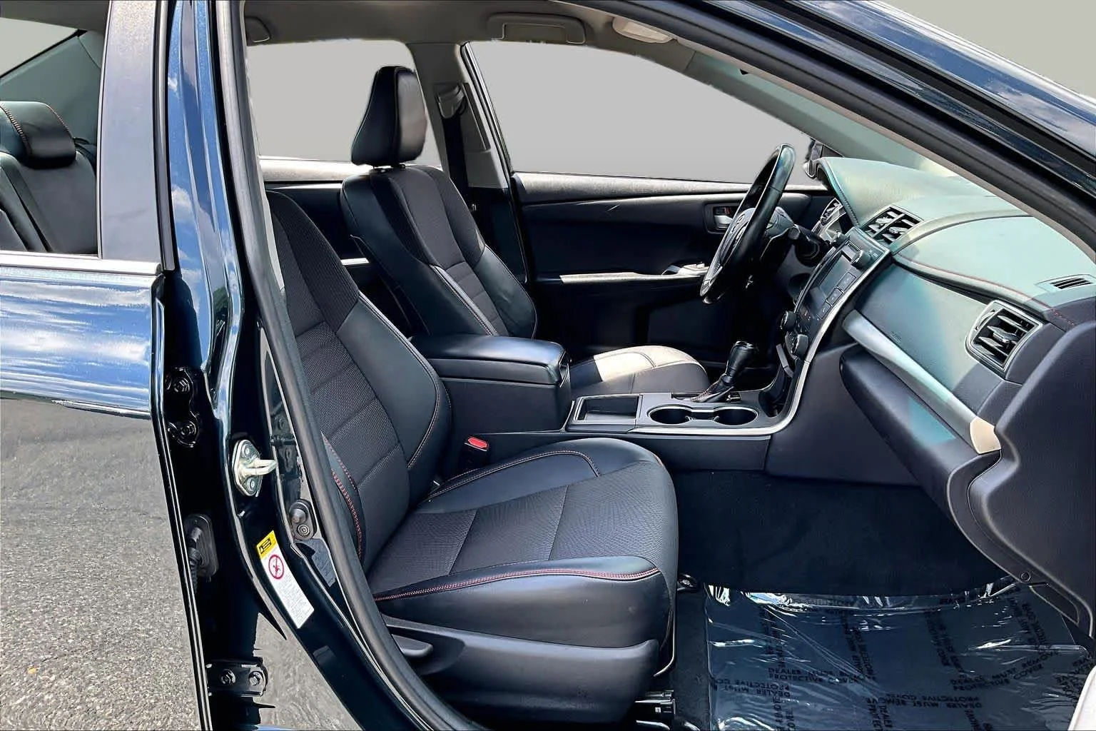 Used 2017 Cosmic Gray Mica Toyota SE image 9