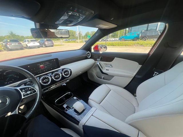 Used 2019 Jupiter Red Mercedes-Benz A 220 image 14