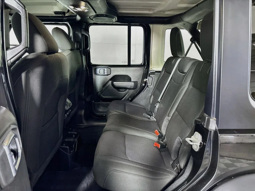 Used 2022 Black Jeep Unlimited Sport S image 19