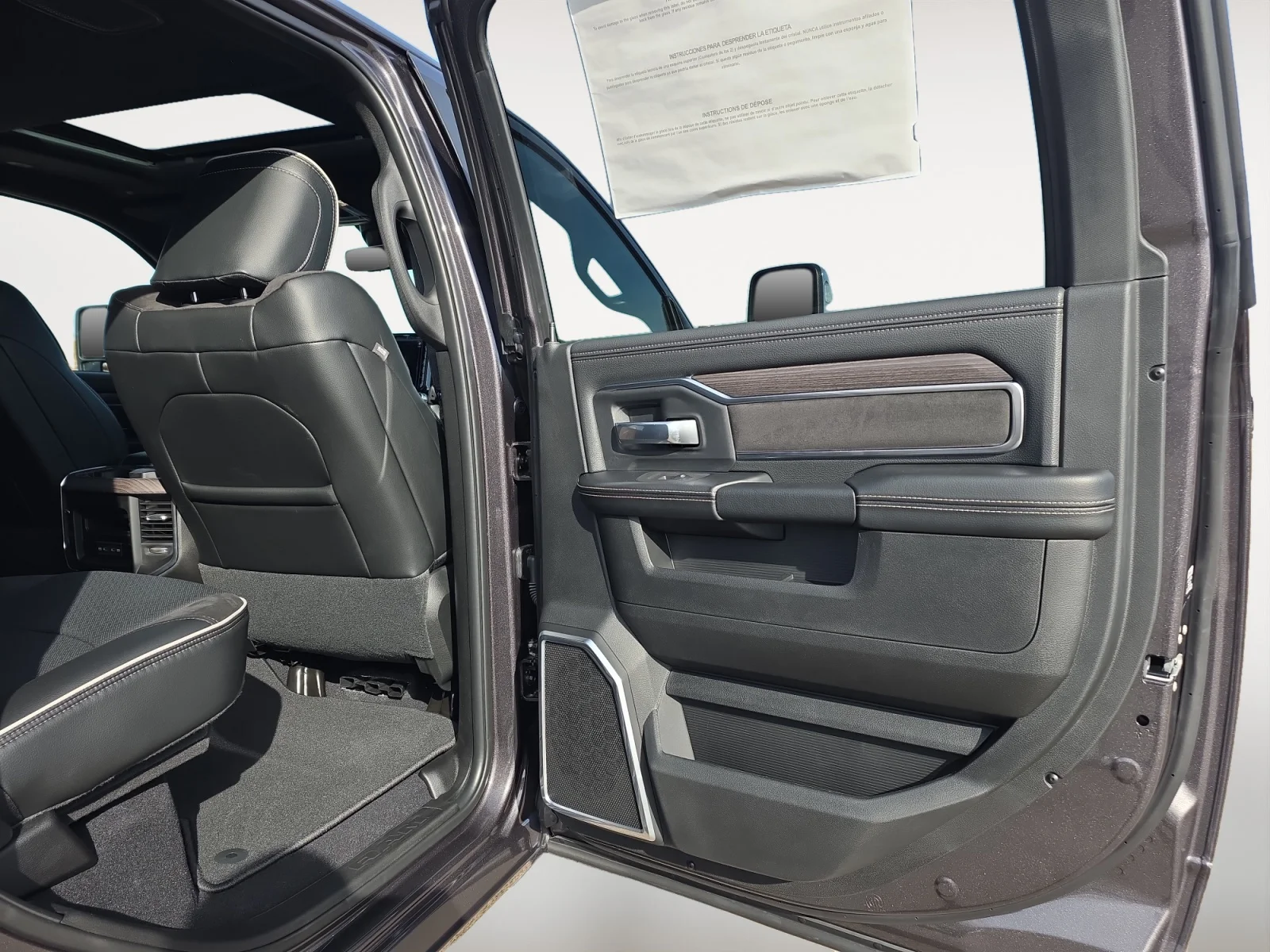 New 2027 Granite Crystal Metallic Clearcoat Ram Laramie image 13