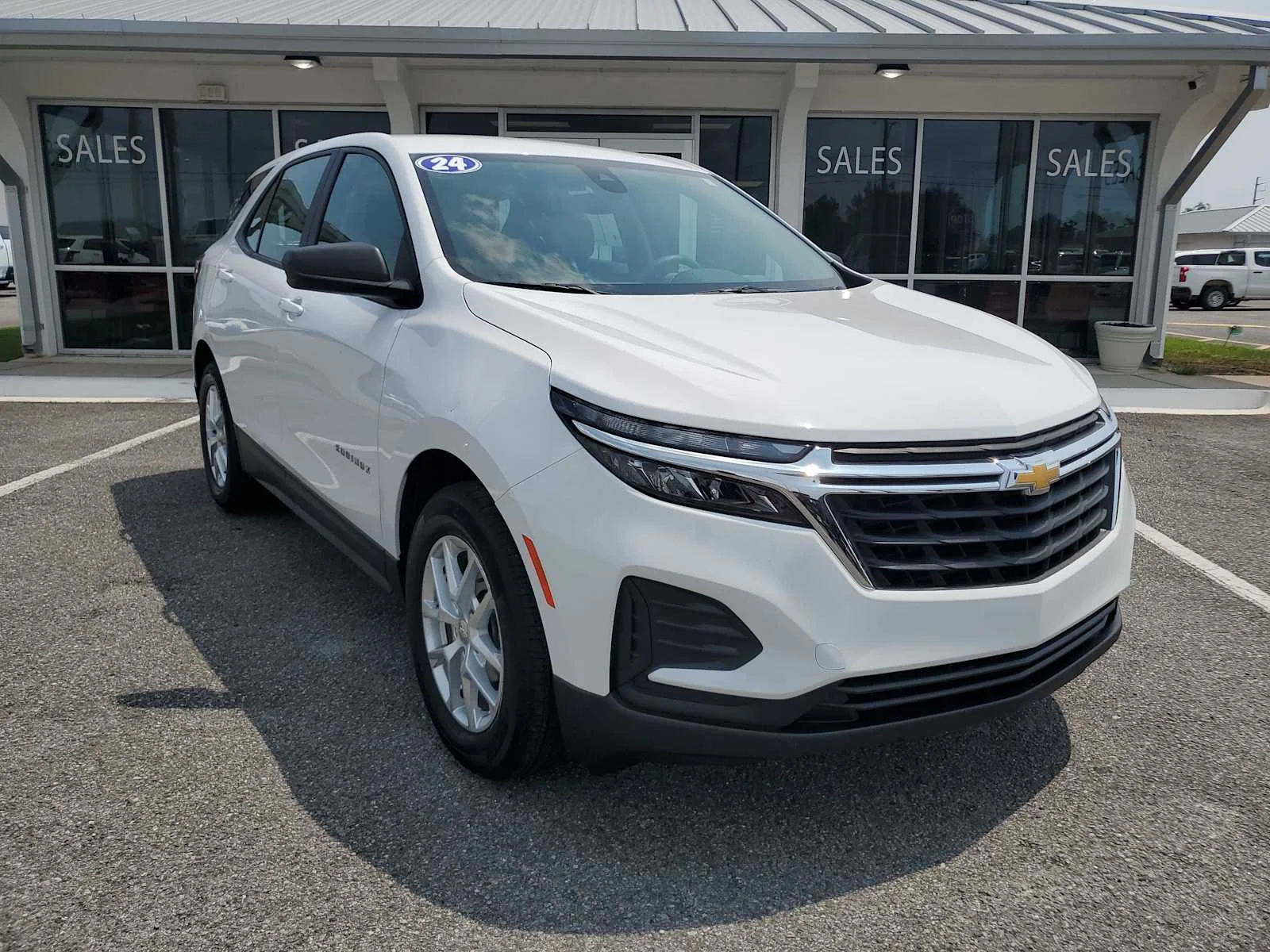 Used 2024 Summit White Chevrolet LS image 9