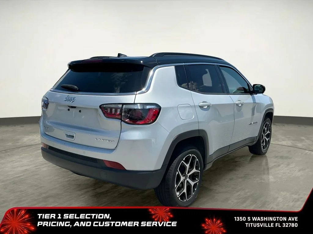 Used 2025 Silver Jeep Limited image 9