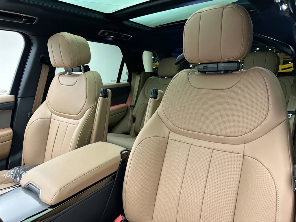 New 2027 Varesine Blue Land Rover SE image 10