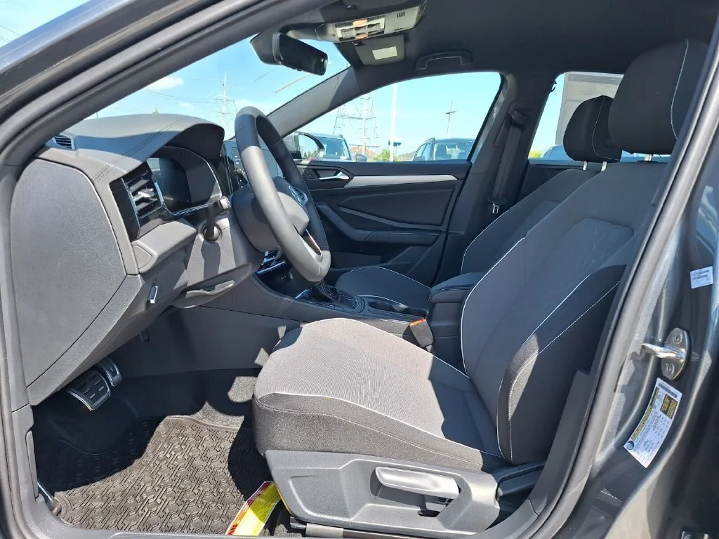 2026 Volkswagen Jetta Sport - Photo 11
