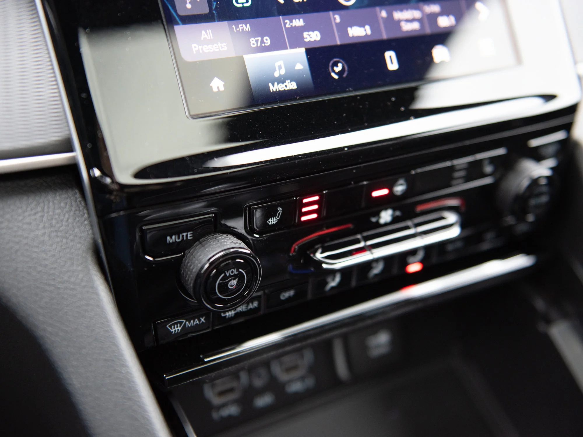 New 2025 Black Jeep Altitude* image 16