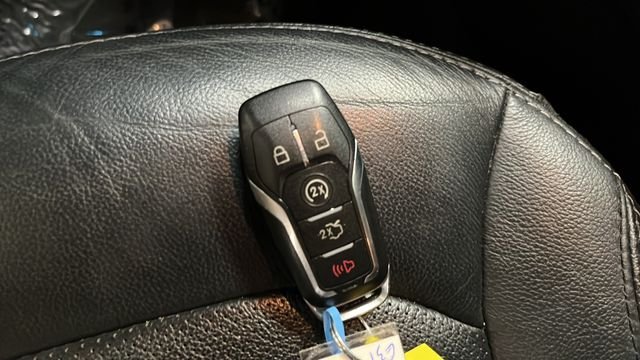 Used 2017 Magnetic Metallic Ford Limited image 38