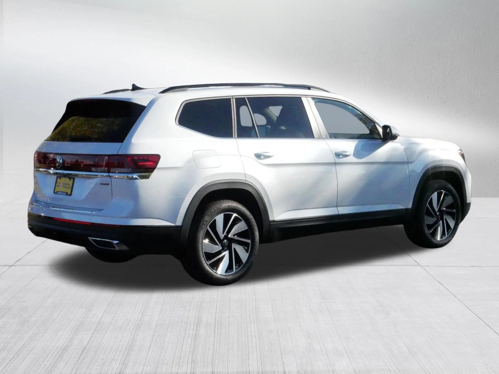 New 2026 Opal White Pearl Volkswagen 2.0T SE w/Technology image 4