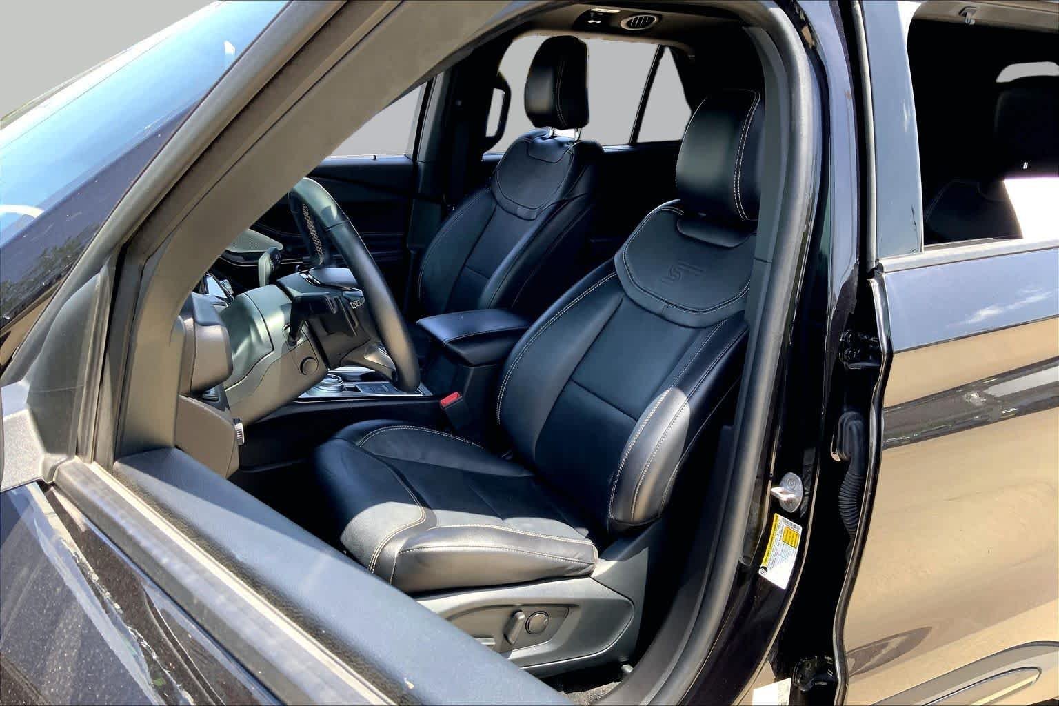 Used 2023 Agate Black Metallic Ford ST image 7