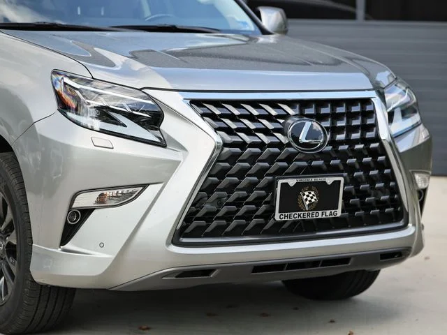 Used 2020 Silver Lexus 460 image 2