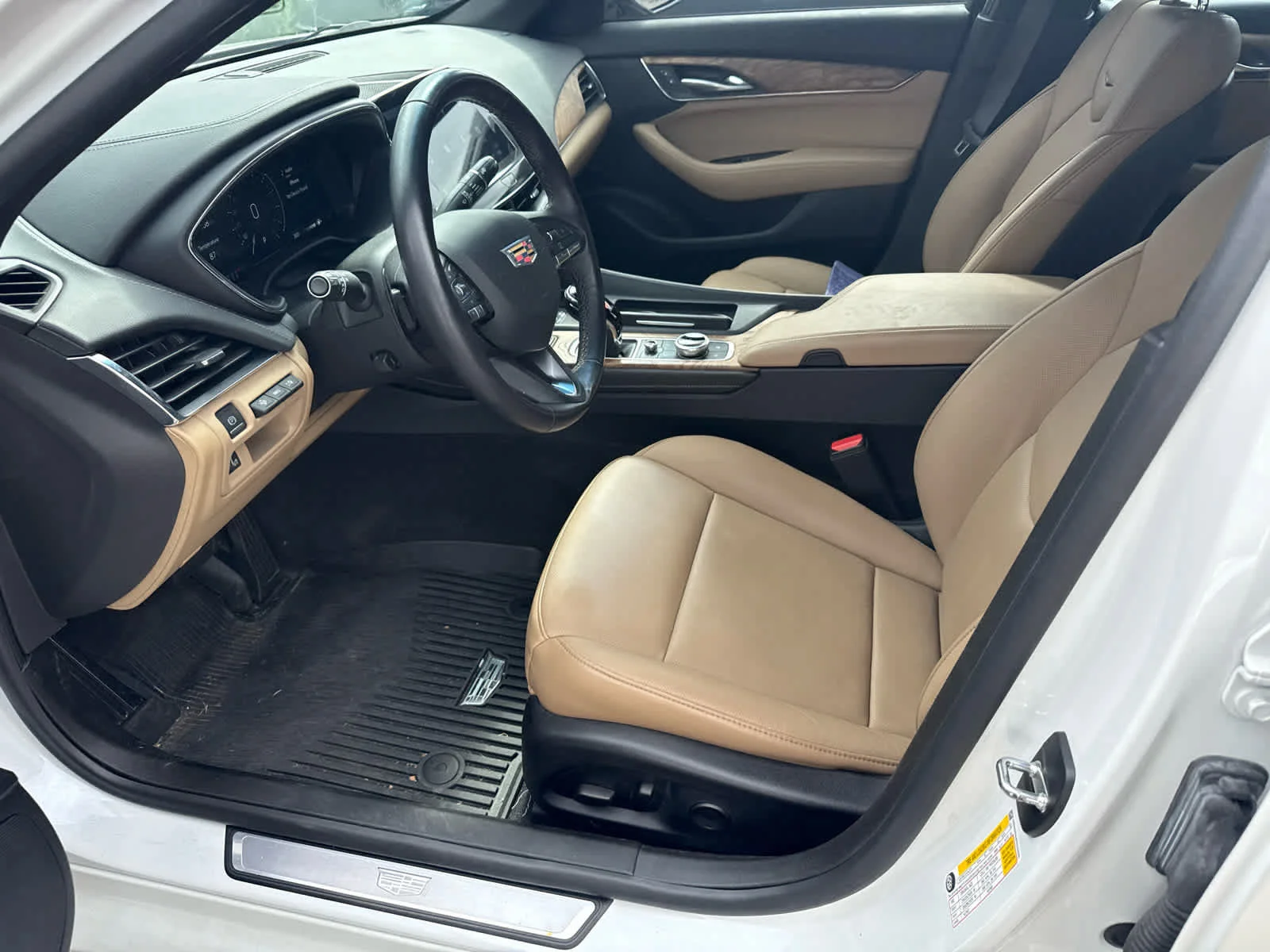 Used 2024 Crystal White Tricoat Cadillac Premium Luxury image 8