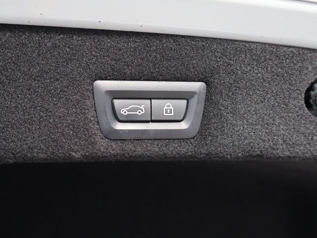 Used 2021 Mineral White Metallic BMW 740i xDrive image 18