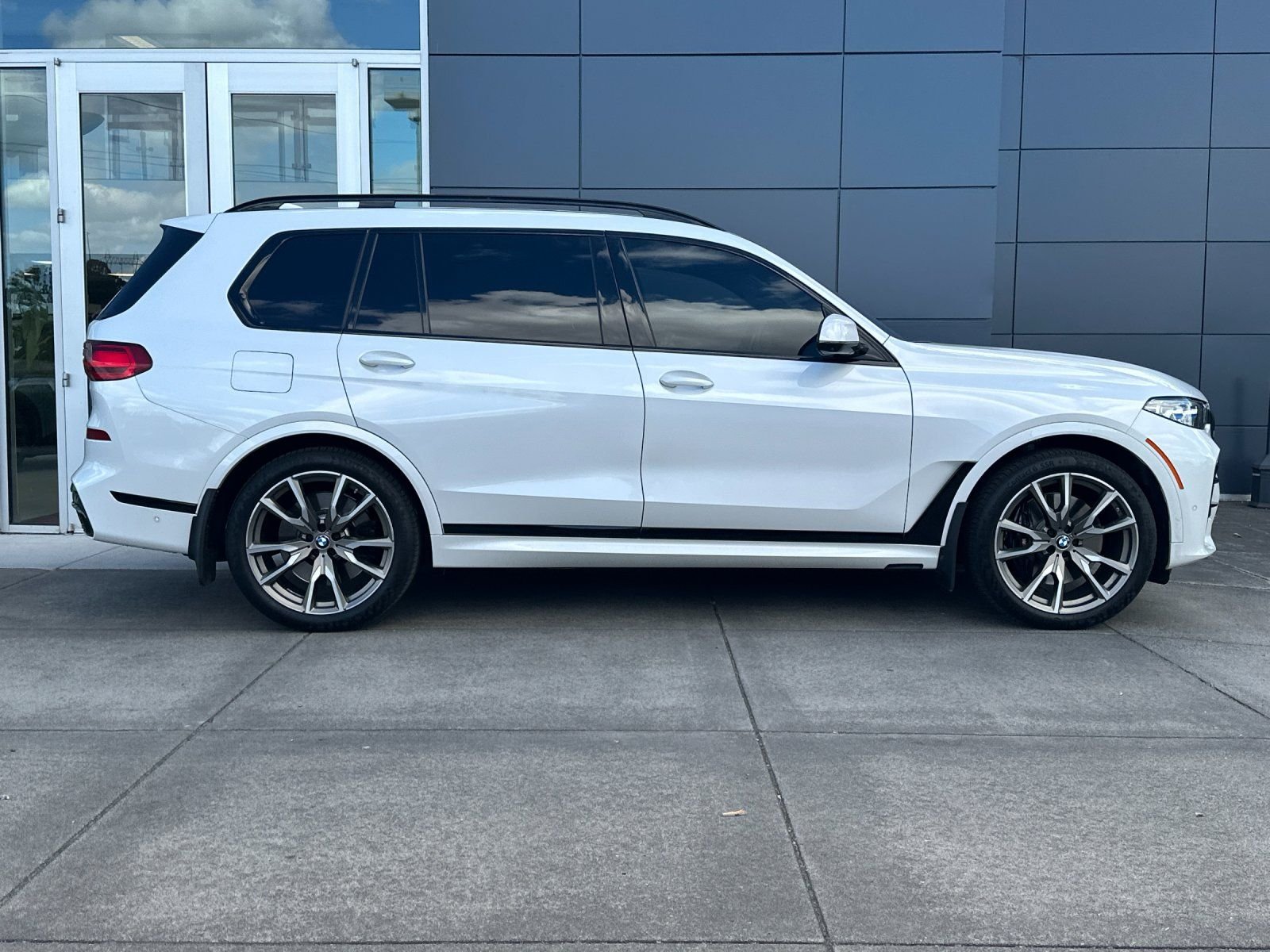 2022 BMW X7