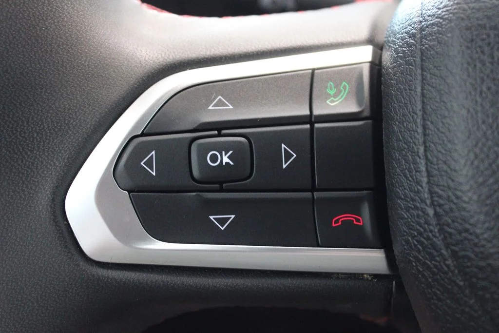 Used 2024 Silver Jeep Trailhawk image 23