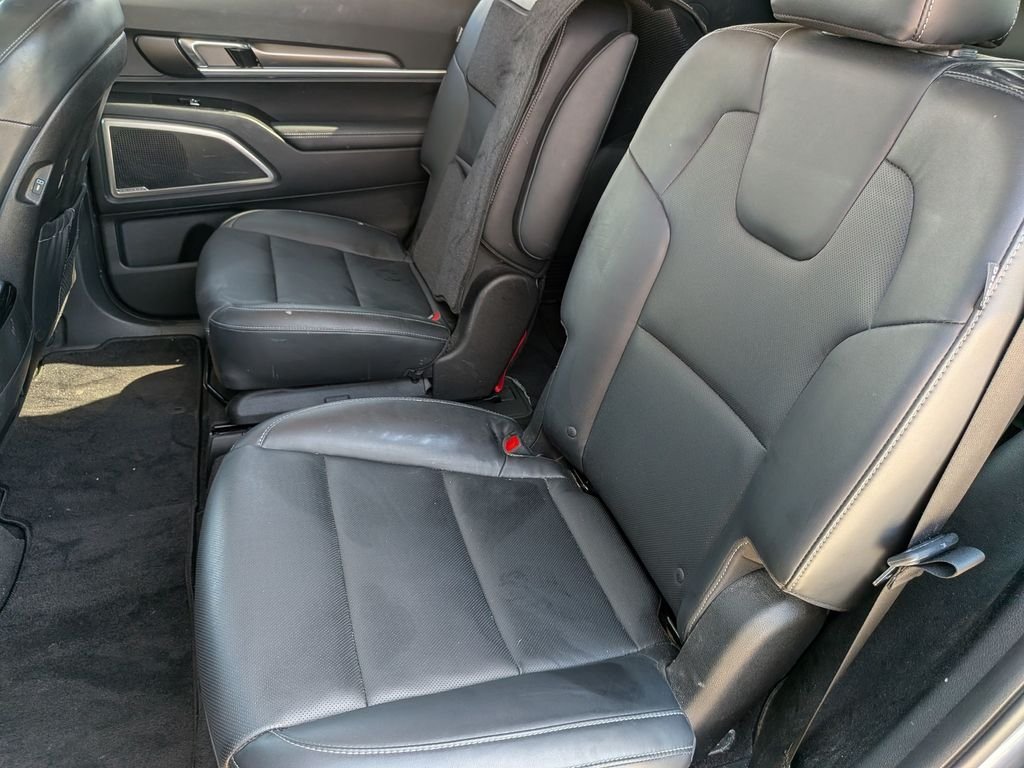 Used 2023 Silver Kia S image 35