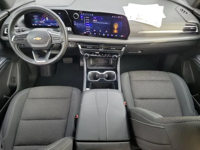 2025 Chevrolet Traverse LT - Photo 17