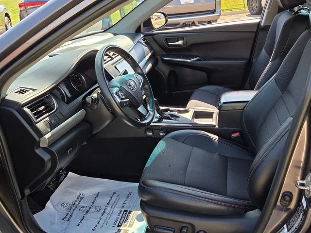Used 2016 Gray Toyota SE image 5