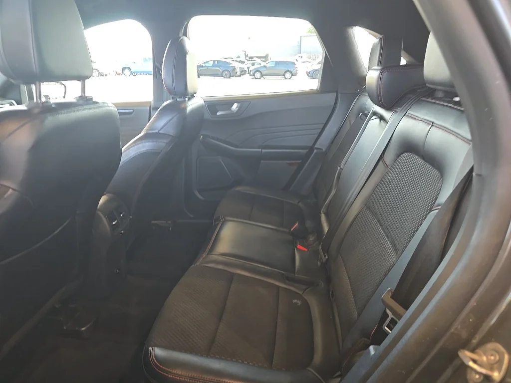 Used 2025 Carbonized Gray Metallic Ford ST-Line image 9
