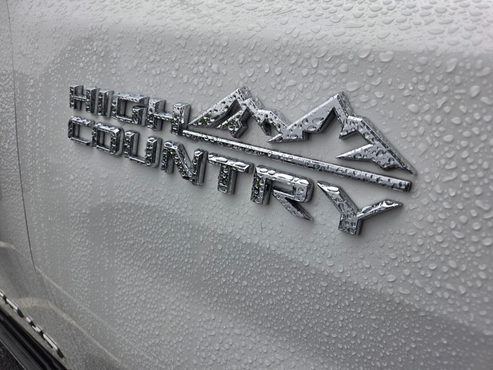 Used 2021 SUMMIT WHITE Chevrolet High Country image 6