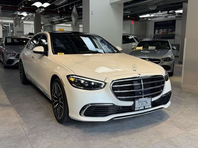 Certified Used 2023  Mercedes-Benz S 580 image 1