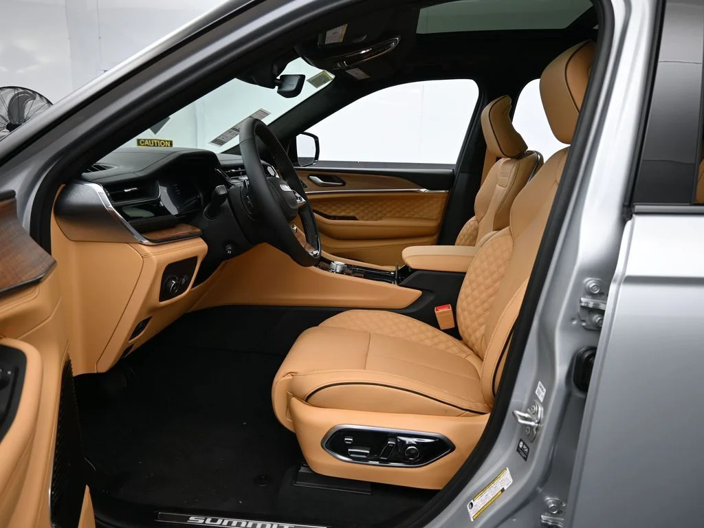2025 Jeep Grand Cherokee Summit Reserve - Photo 12
