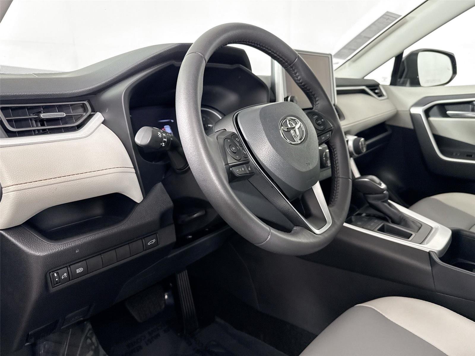 Certified Used 2025 Blueprint Toyota XLE Premium image 4