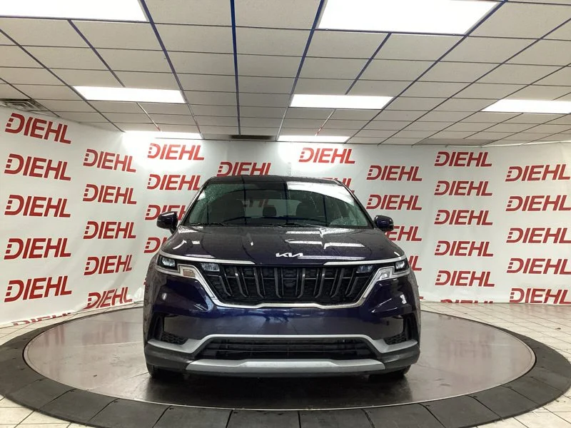 Used 2023 Blue Kia LX Seat Package image 2