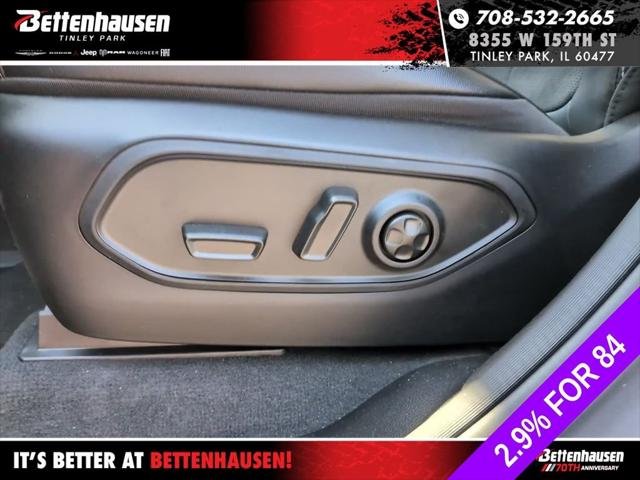 New 2026 Baltic Gray Metallic Clear-Coat Exterior Paint Jeep Laredo image 17