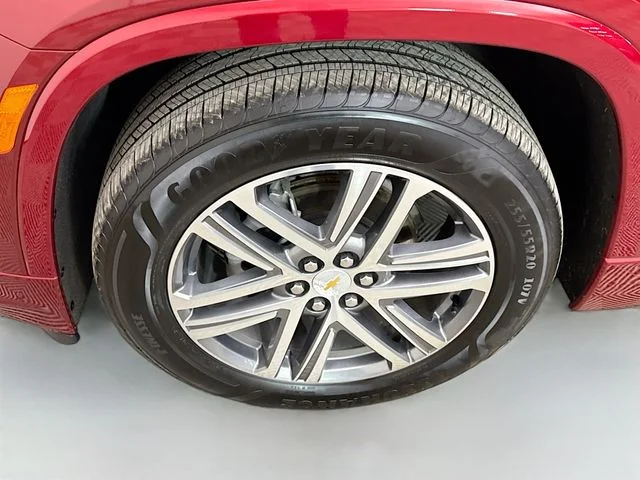 Used 2023 Red Chevrolet High Country image 36