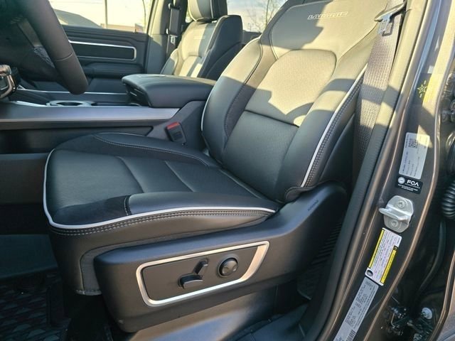 New 2026 Granite Crystal Metallic Clear-Coat Exterior Paint RAM Laramie image 8