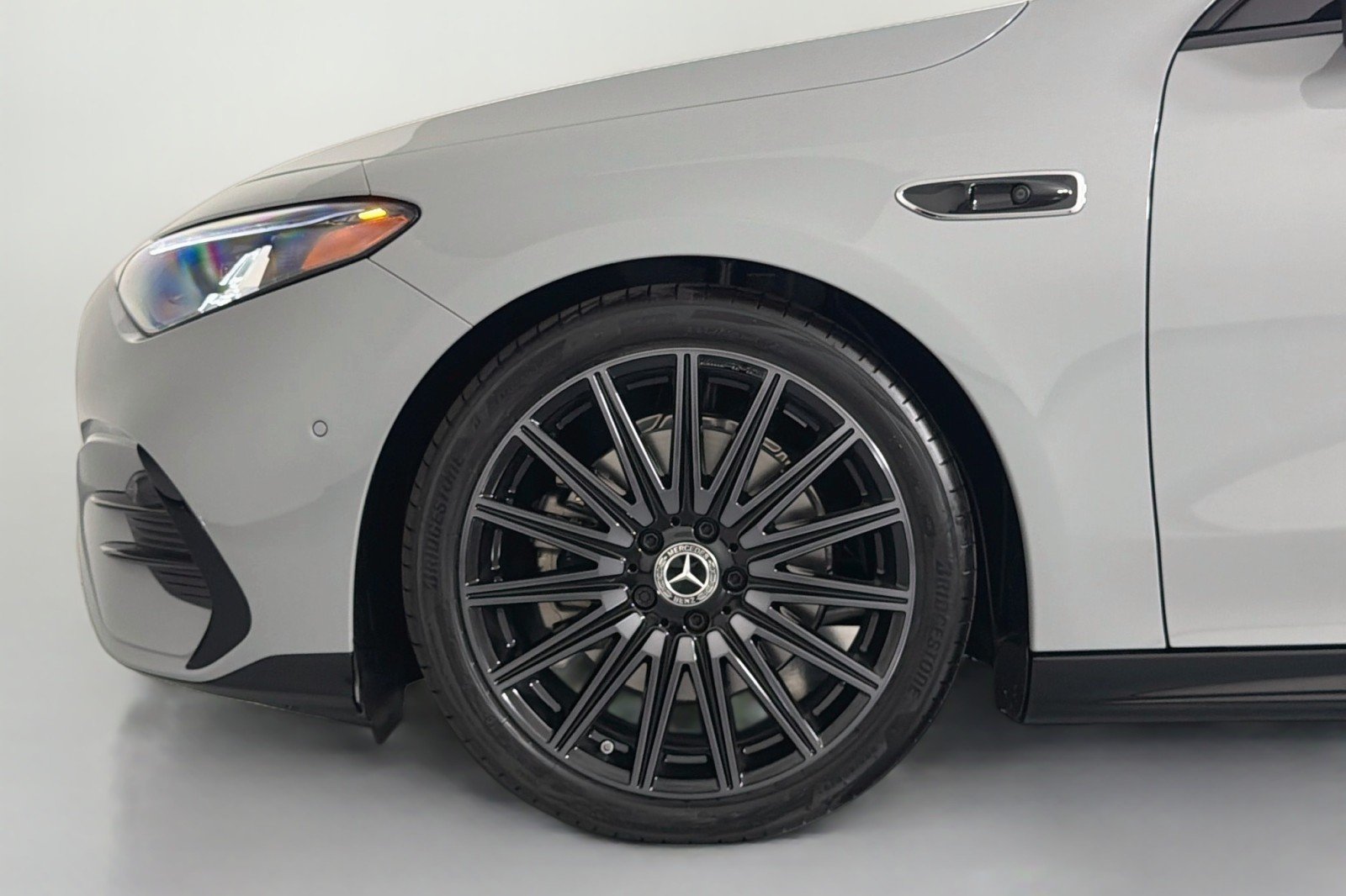 New 2027 MANUFAKTUR Alpine Grey Mercedes-Benz CLA 220 Hybrid image 9