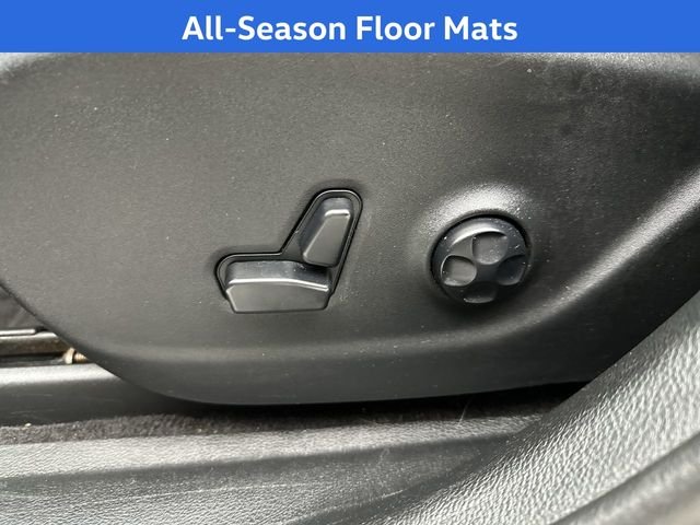 Used 2019 Gray Jeep Latitude Plus image 14