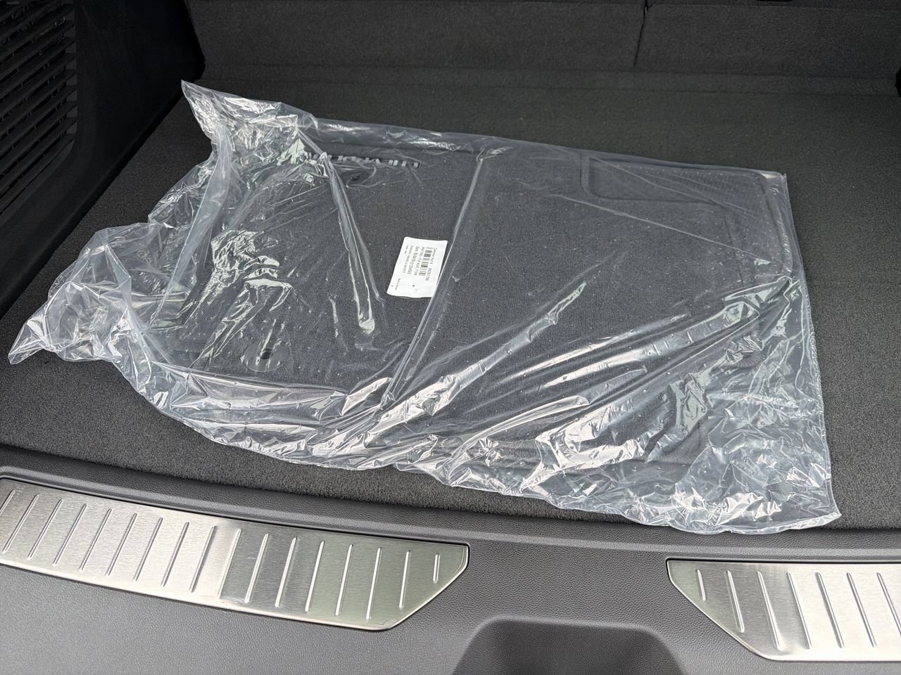 2026 Chevrolet Suburban High Country - Photo 34