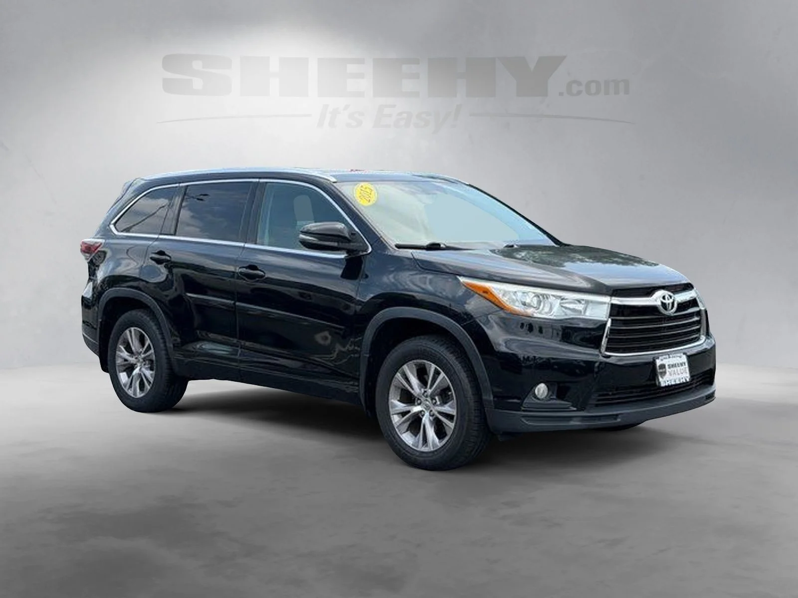 Used 2015 Black Toyota XLE V6 image 2