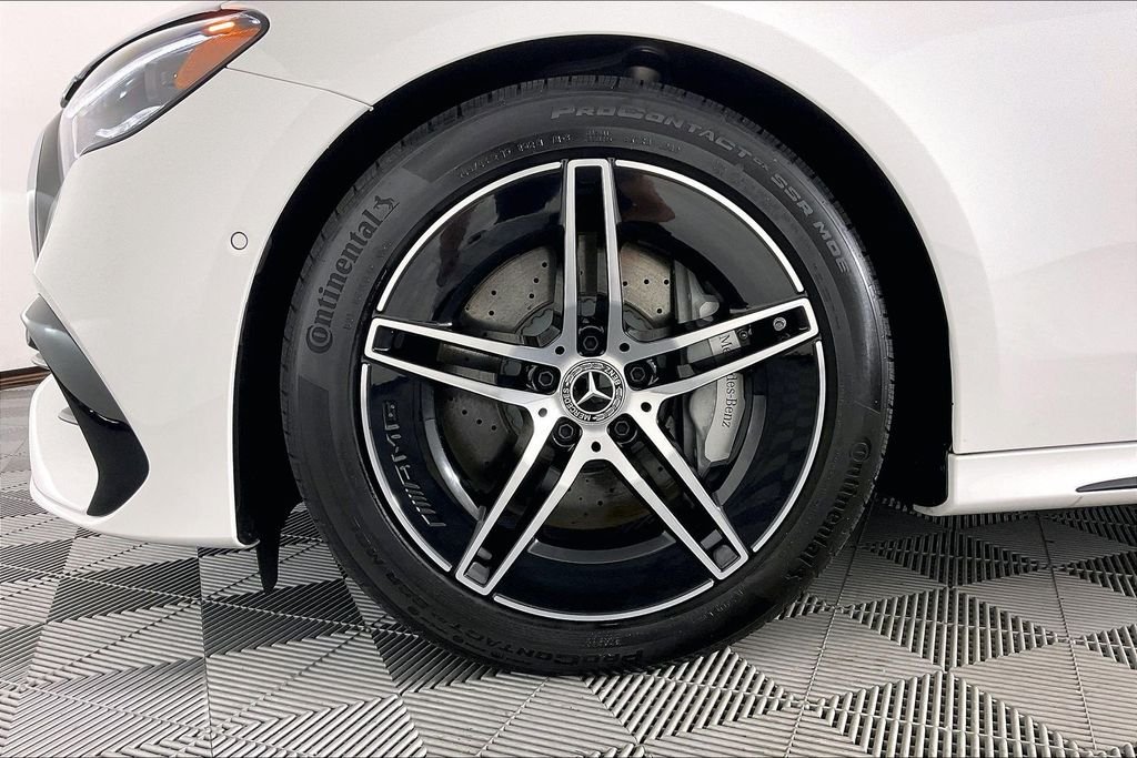 2026 Mercedes-Benz E-Class E450 - Photo 8