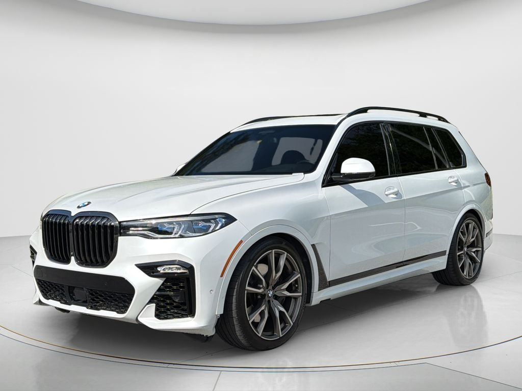 2022 BMW X7 M50i's photo