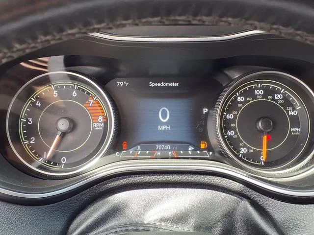 Used 2019 White Jeep Trailhawk image 34