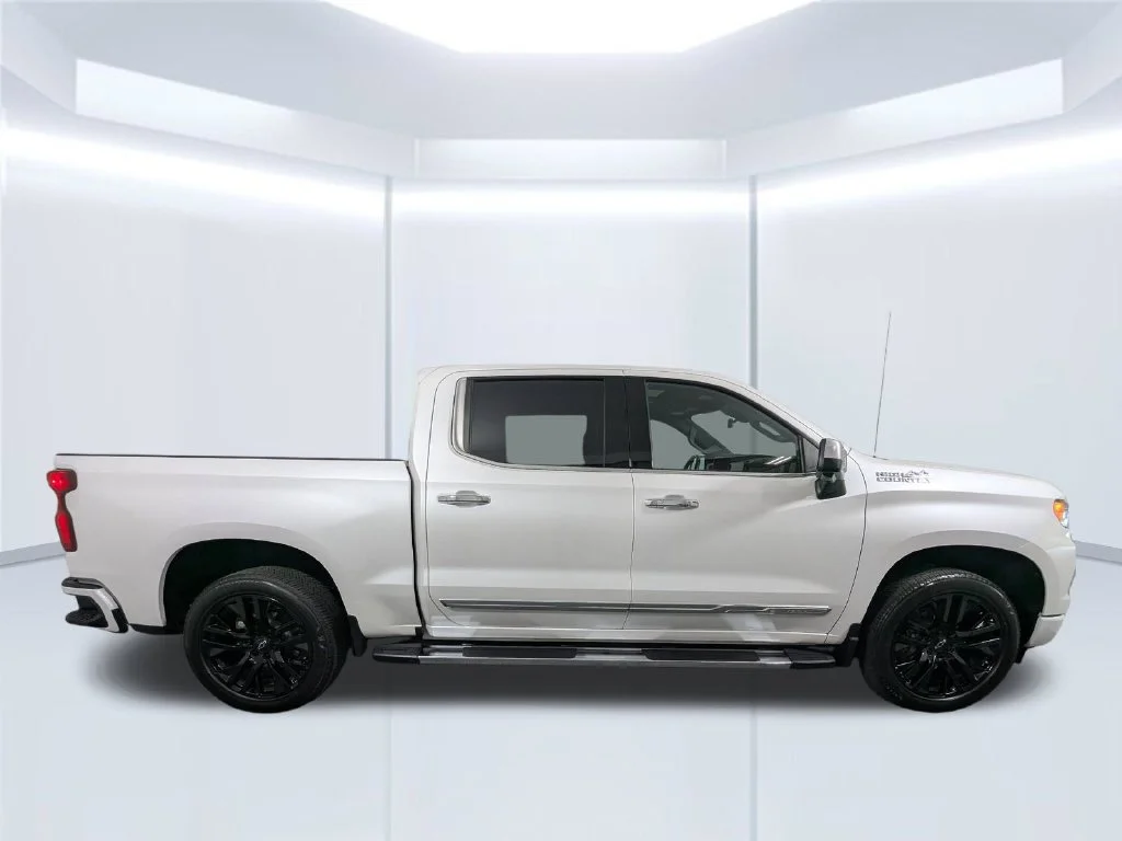 Used 2024 Beige Chevrolet High Country image 11
