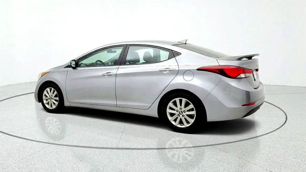 Used 2015 Titanium Gray Metallic Hyundai 4dr Sedan Automatic SE w/ Popular Equipment Pkg image 7