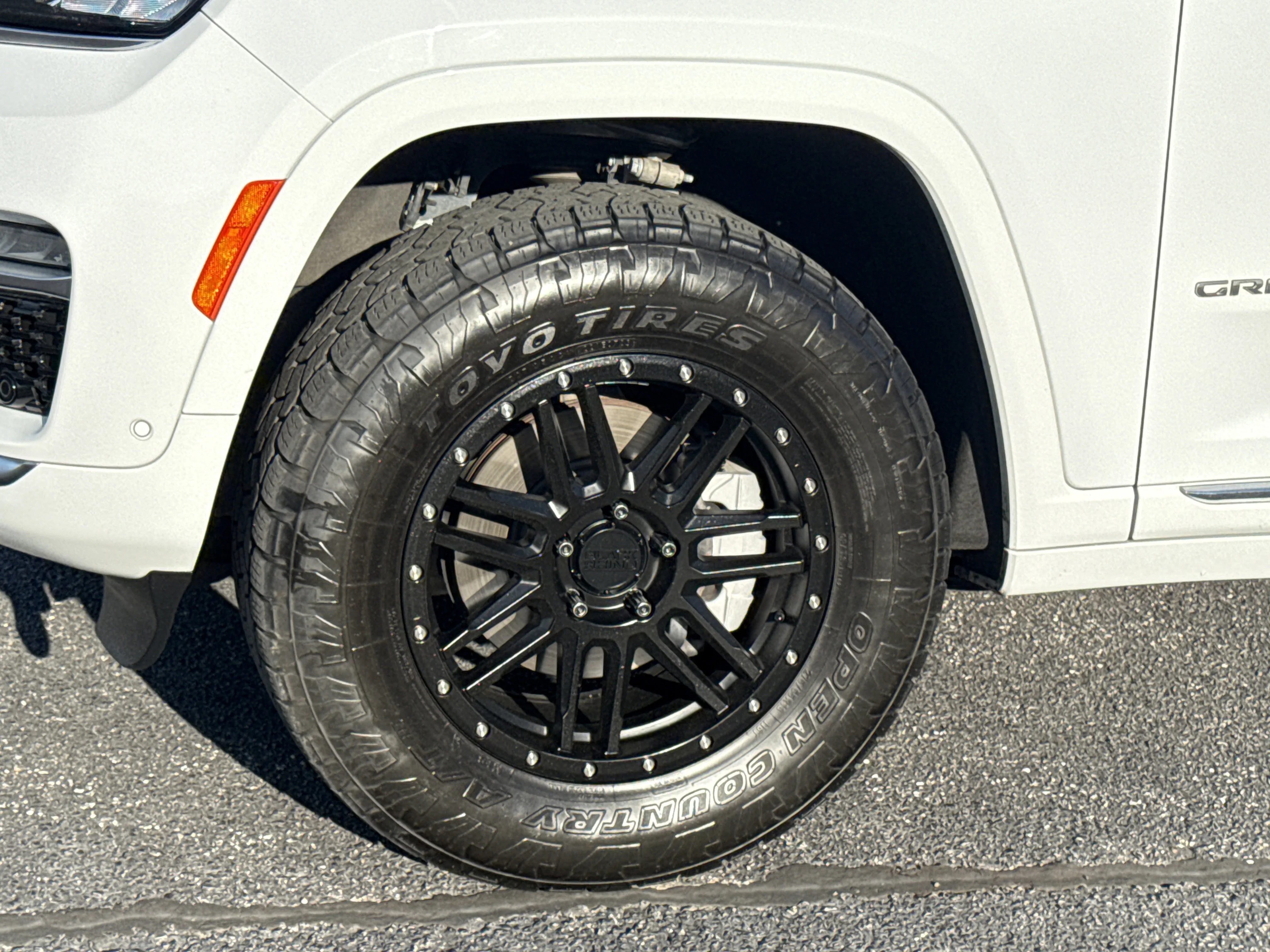 Used 2023 Bright White Clearcoat Jeep Summit 4WD image 18